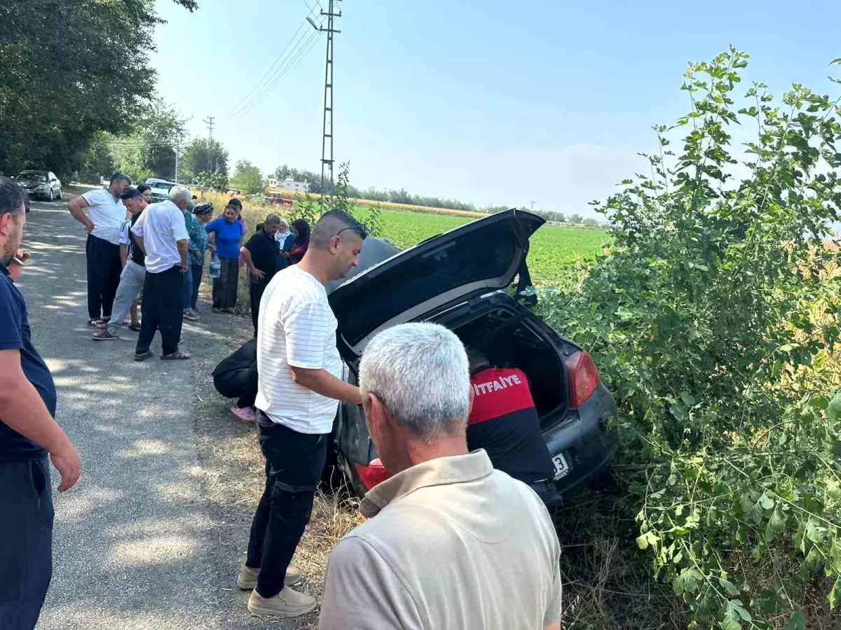 Osmaniye'de Şarampole Devrilen Otomobilde 4 Yaralı