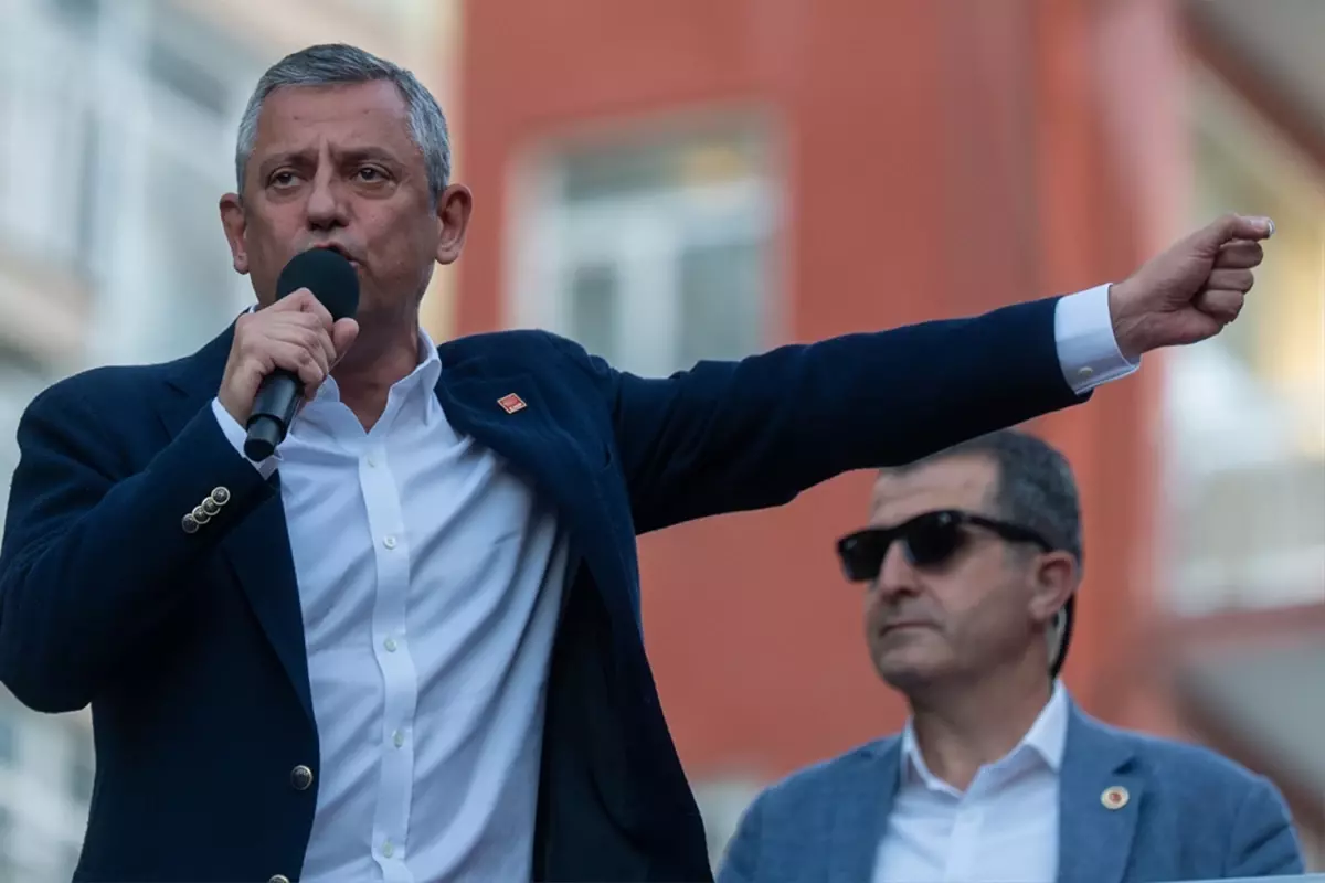 Özel'in 'İBB davası borsası' iddiasından sonra gözaltına alınan avukat serbest