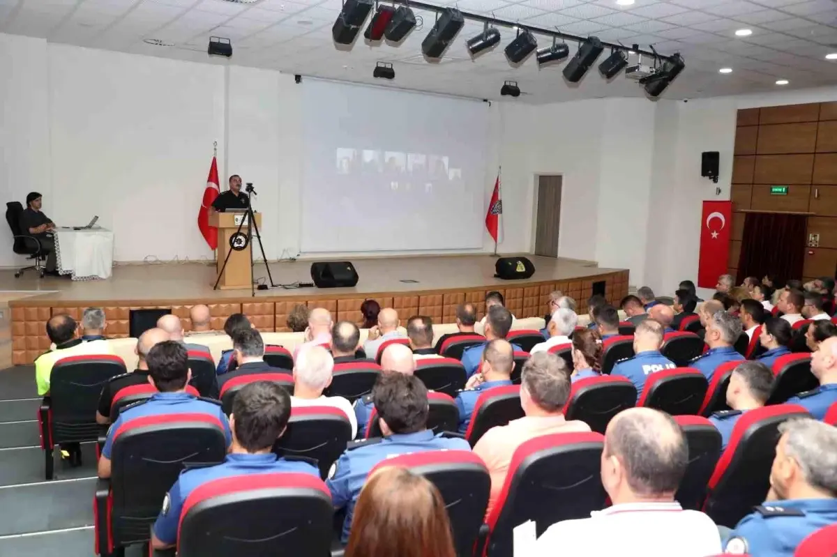 Samsun'da Emniyet Toplantısı: Spor Güvenliği ve Asayiş Verileri Değerlendirildi