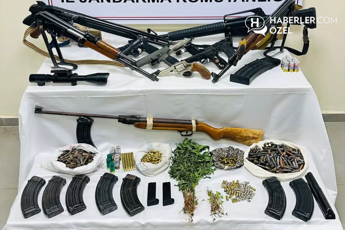 Şanlıurfa'da şok operasyon! Cephanelik gibi evler basıldı