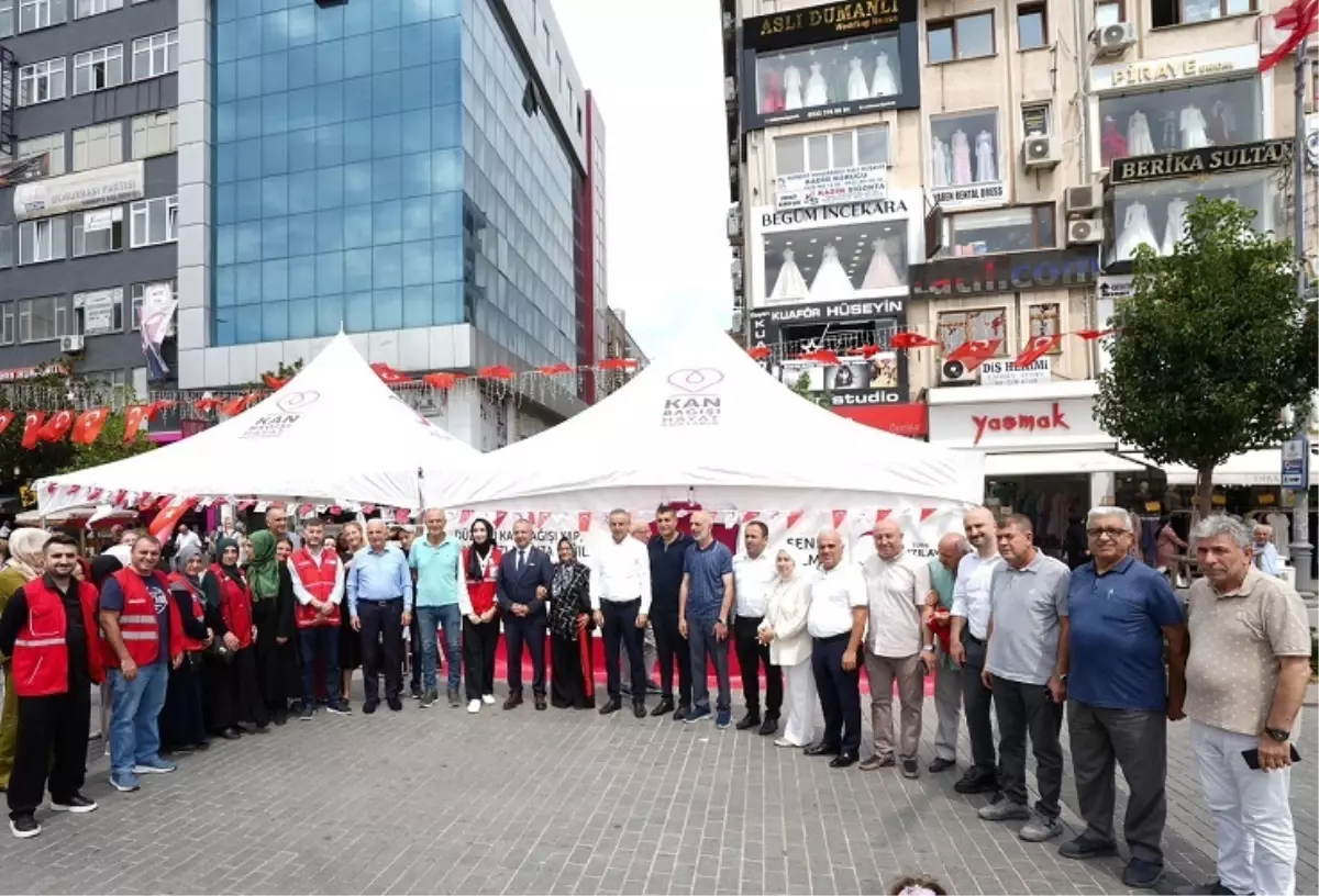 Ümraniye'de Kan Bağışı Kampanyası Devam Ediyor