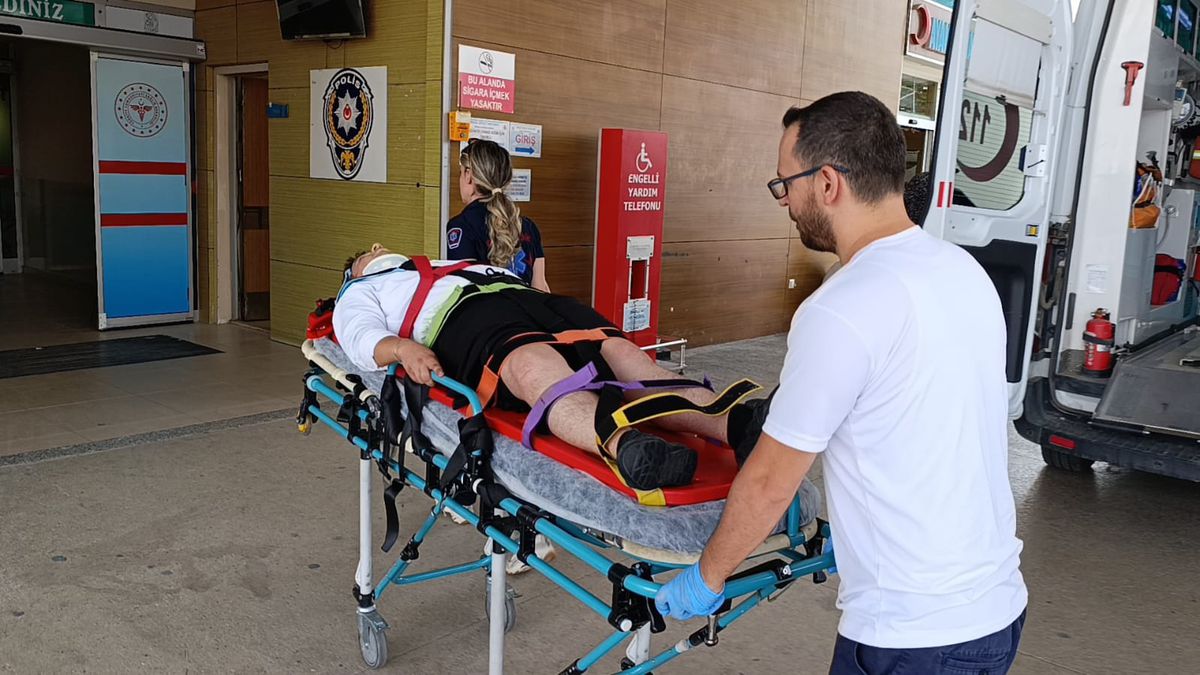 Bursa İnegöl'de Yolcu Otobüsü ile TIR Çarpıştı: 1 Yaralı