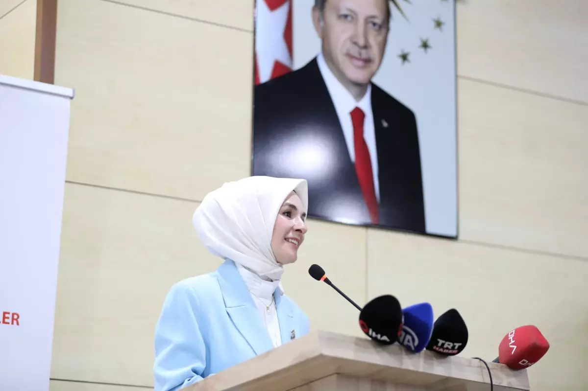 Bakan Göktaş, Koruyucu Aile Projesiyle İlgili Açıklamalarda Bulundu
