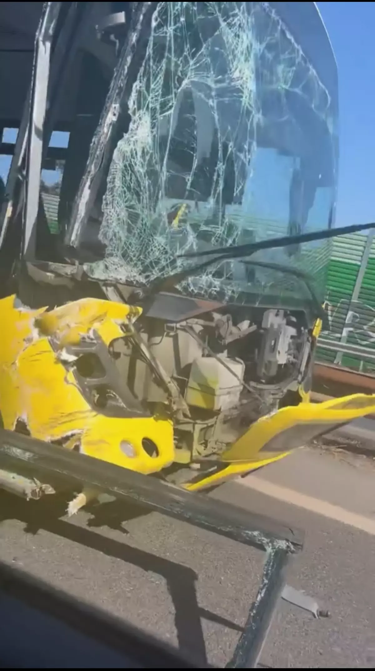Beşiktaş’ta Otobüs ile Minibüs Çarpıştı: 1 Yaralı