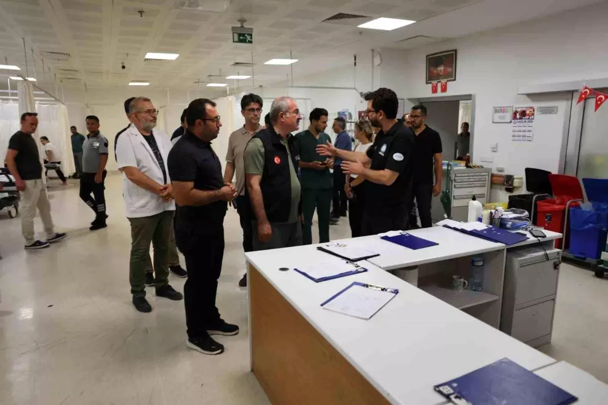 Çanakkale Valisi Orman Yangınından Etkilen Hastaneleri Ziyaret Etti
