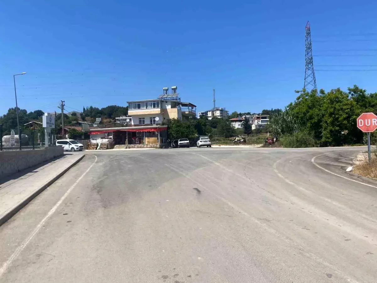 El Frenini Çekmeyi Unutan Sürücü, Otomobilinin Peşinden Koştu