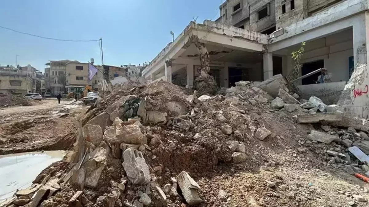 İsrail, Suriye'deki İçişleri Bakanlığı Karargahına İHA ile Saldırı Düzenledi