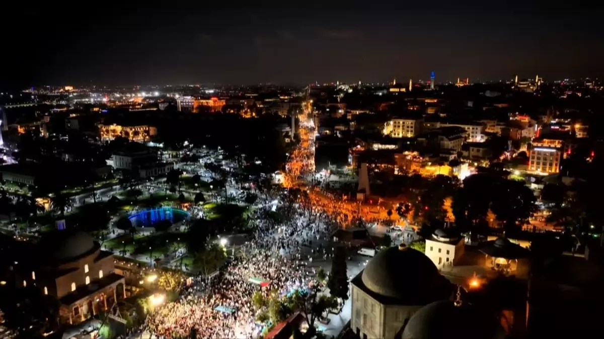İstanbul'da Gazze için Protesto Yürüyüşü