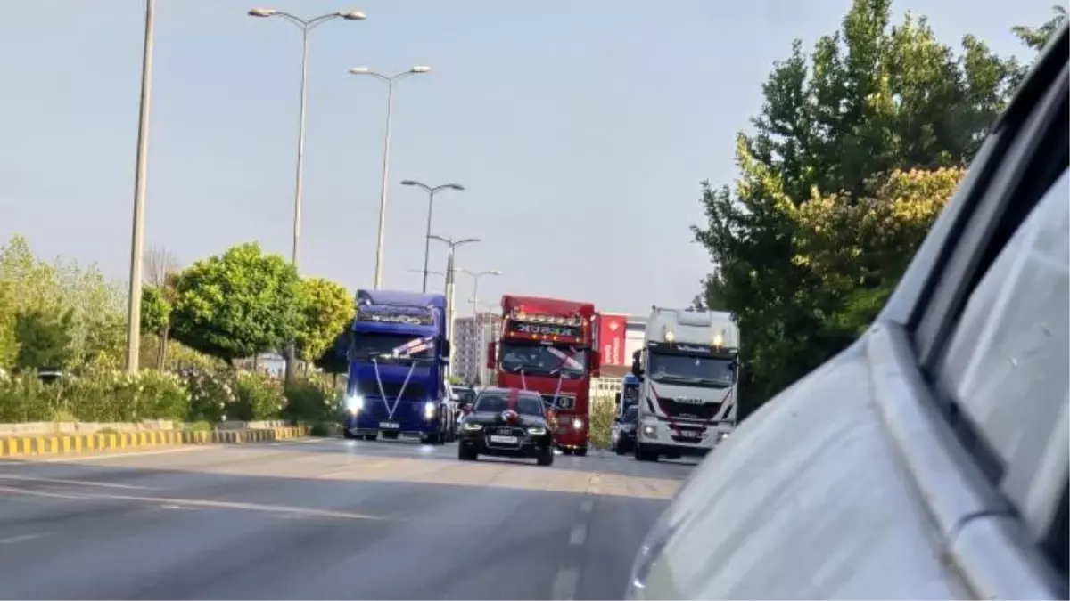 Düğün Konvoyunda Trafik İhlali: 3 Sürücüye 8 Bin 487 Lira Ceza