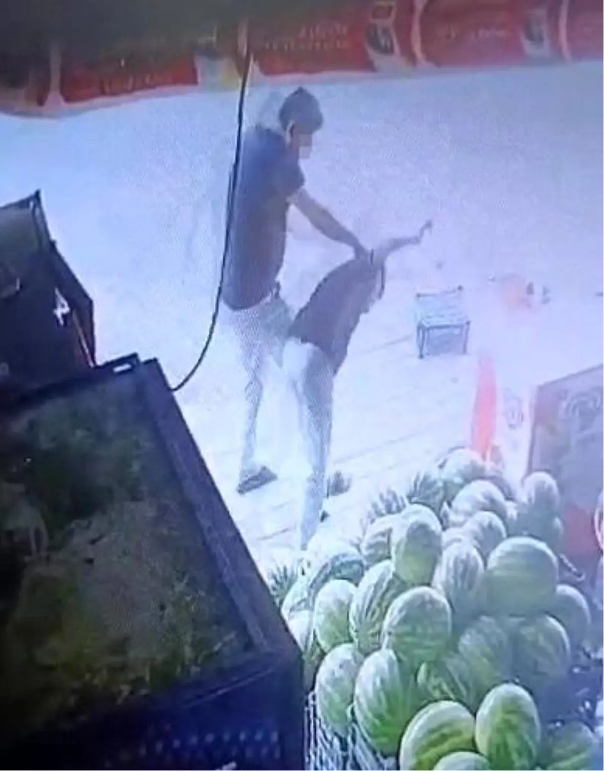 Marulu Beğenmeyen Bekçi Çocuk İşçiyi Darp Etti