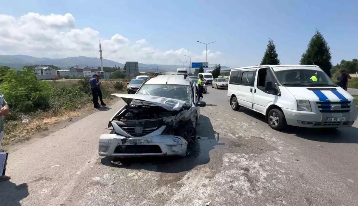 Samsun'da Zincirleme Trafik Kazası: 6 Yaralı