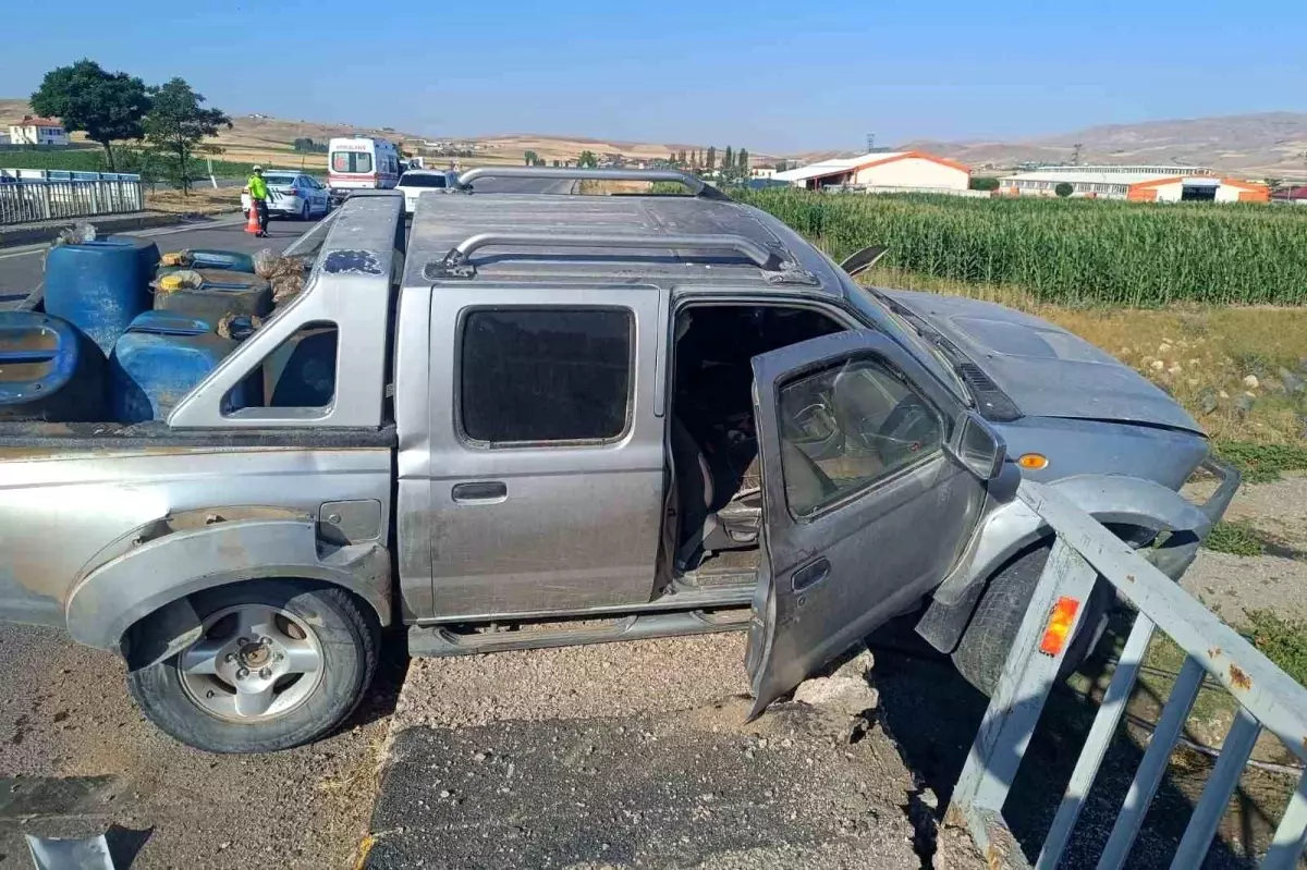 Sivas'ta İki Ayrı Trafik Kazası: 9 Yaralı