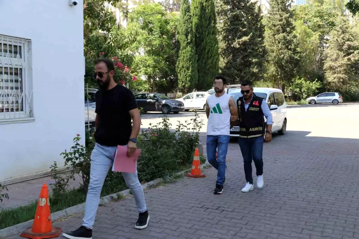 Antalya'da Para İsteme Tartışması Kanlı Bitti