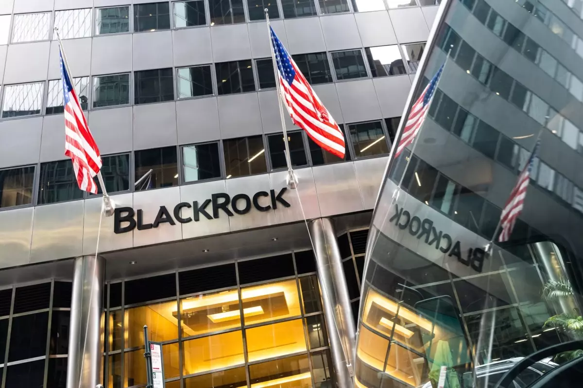Varlık devi BlackRock XRP ve SOL ETF planlarını açıkladı