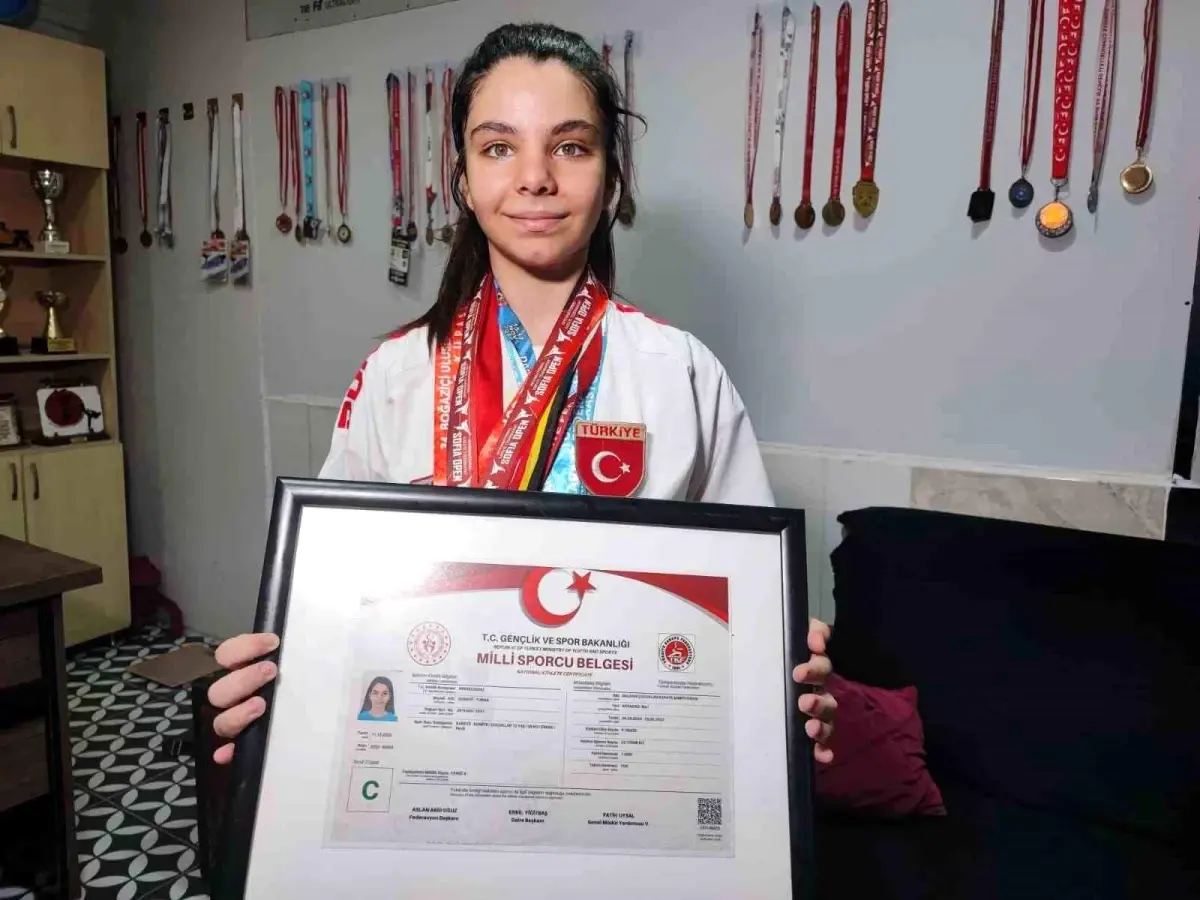 Adanalı Kız Sporcu 200 Müsabakada 150'den Fazla Madalya Kazandı