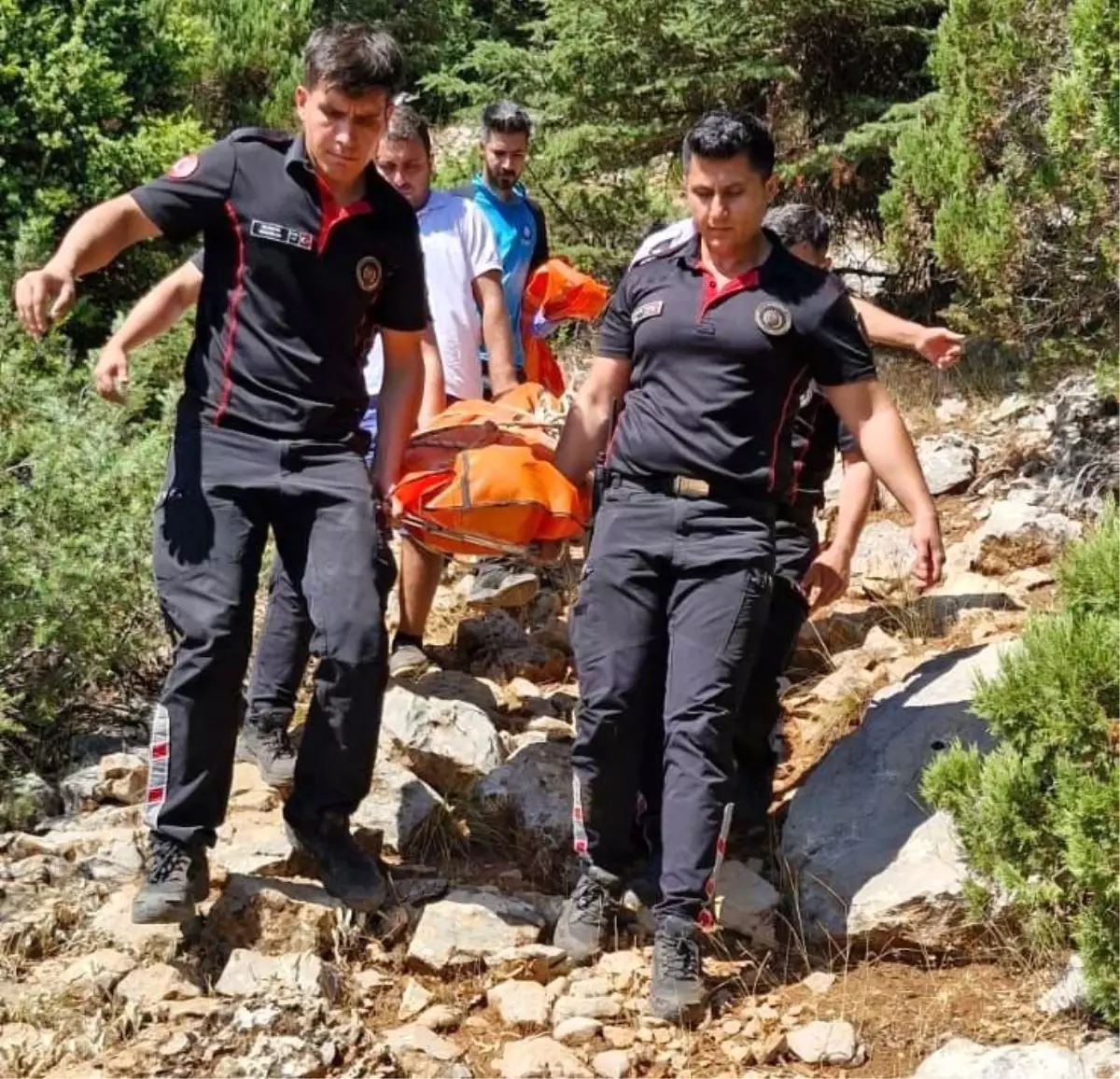 Kahramanmaraş'ta Ekşi Toplamak İçin Gittiği Arazide Kalp Krizinden Hayatını Kaybetti