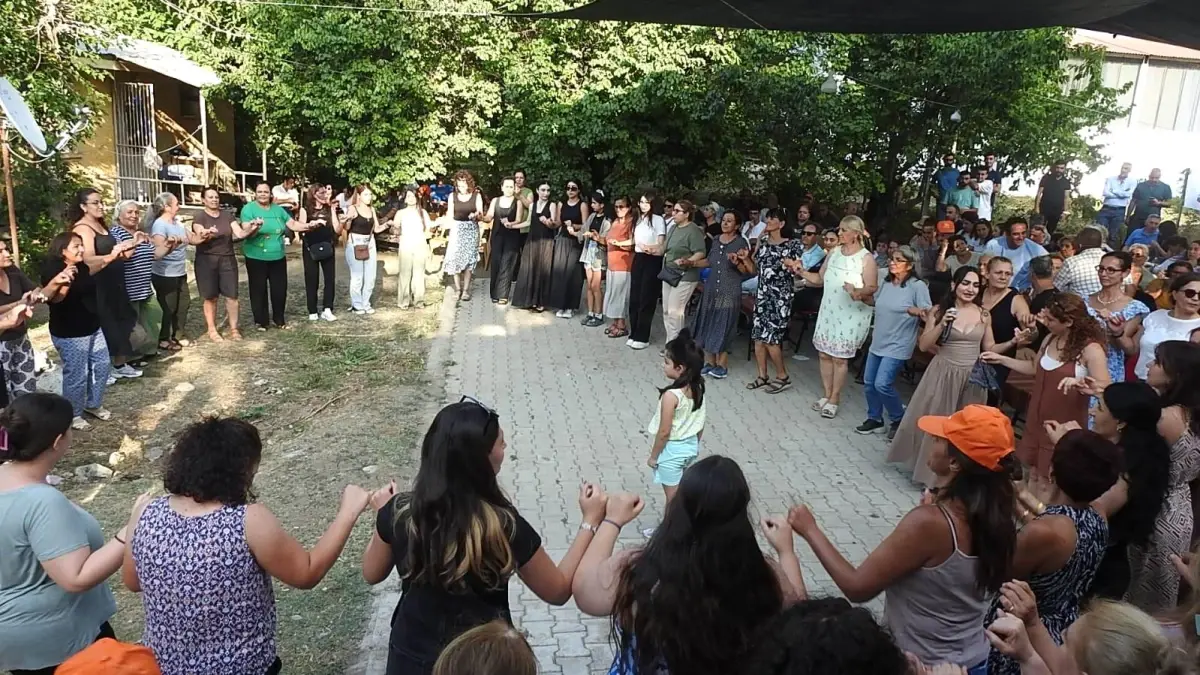 Tatlısu Köyü'nde Çilek ve Böğürtlen Festivali Coşkuyla Kutlandı