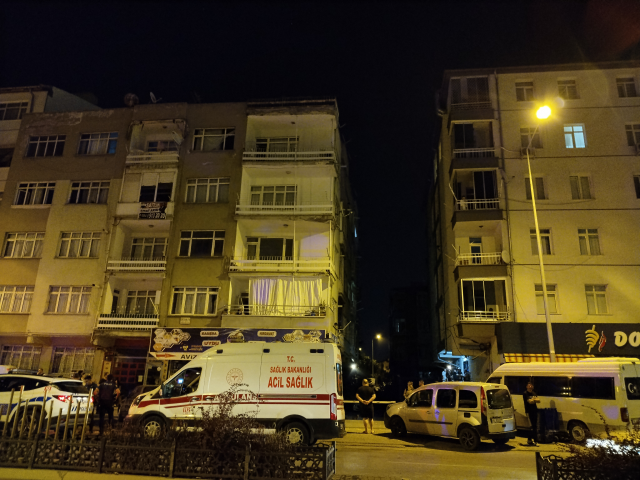 esini tabancayla oldurup ayni silahla intihar etti 18932190 83 m
