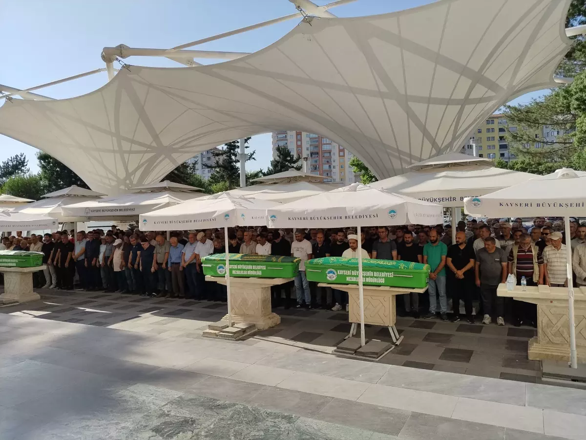 Kayseri'de Eşini Vuran Adam Kendini De Vurdu