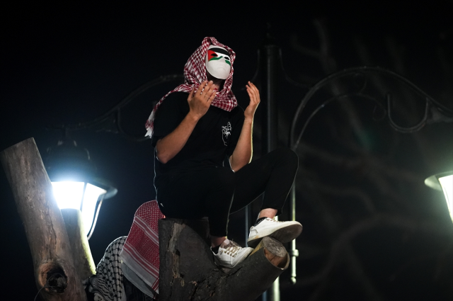 İstanbul'da binlerce kişi Gazze'ye umut ışığı olmak için yürüdü İstanbul'da binlerce kişi Gazze'ye umut ışığı olmak için yürüdü