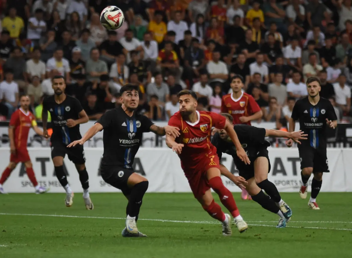 Kayserispor, Hazırlık Maçında Erciyes 38 FK'yı 3-0 Geçti