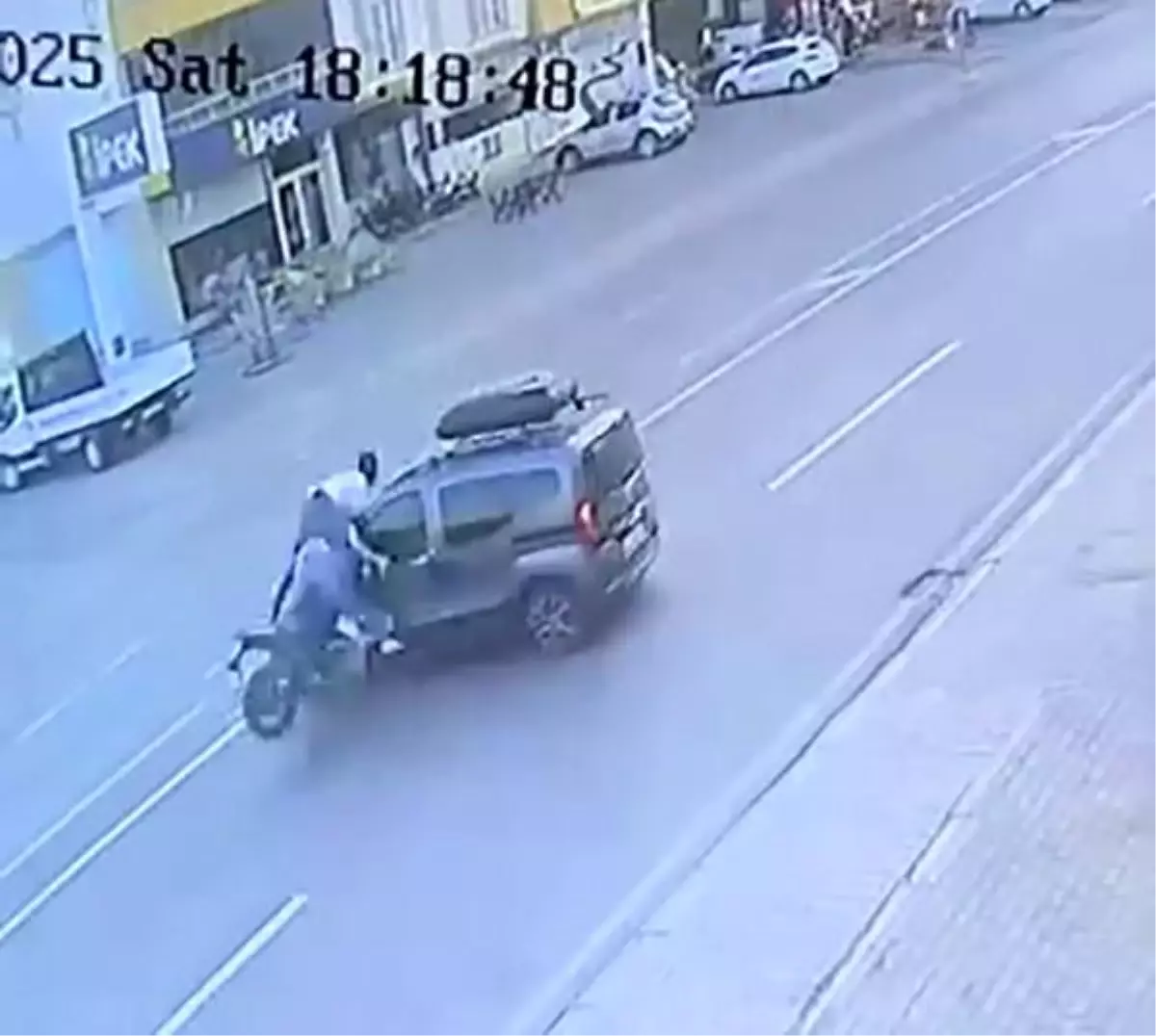 Elazığ'da Motosiklet Kazası: Yolcu Havaya Uçtu