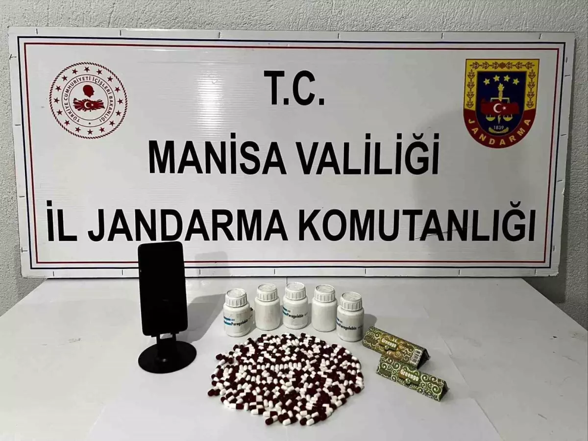 Manisa'da Jandarma Drog Şüphelisini Gözaltına Aldı