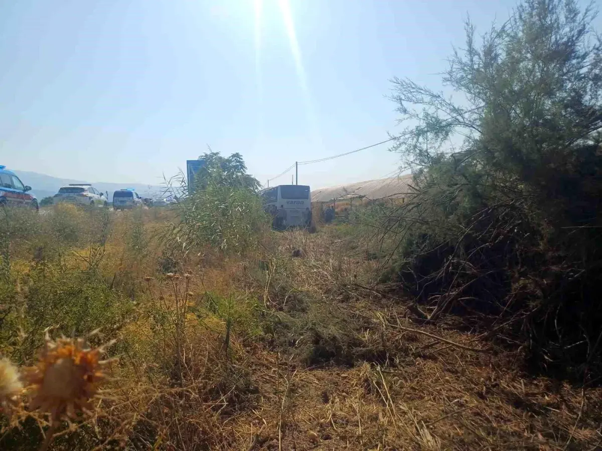 Manisa'da Otobüs Kazası: 3 Yaralı