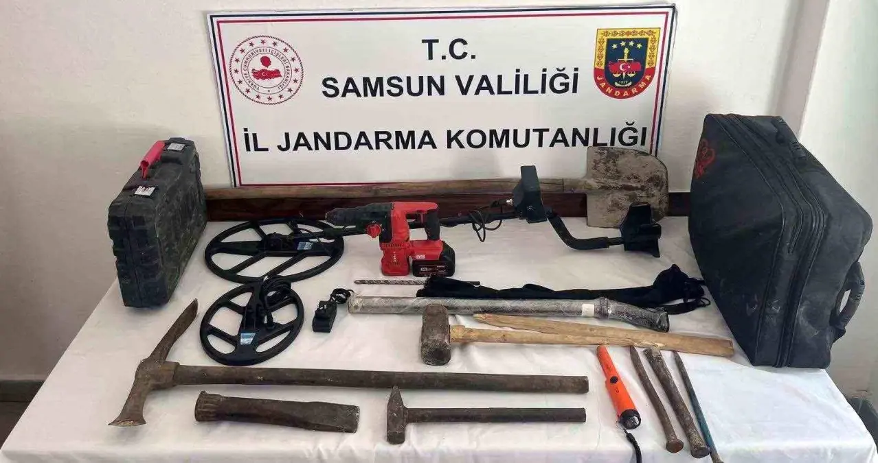 Samsun'da Kaçak Kazı Yapan 3 Kişi Suçüstü Yakalandı