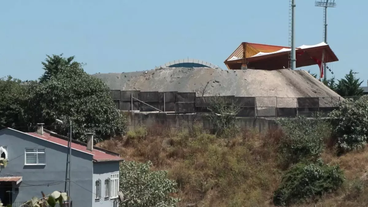 Ümraniye'de Asfalt Fabrikası Sakinleri Eylem Düzenledi
