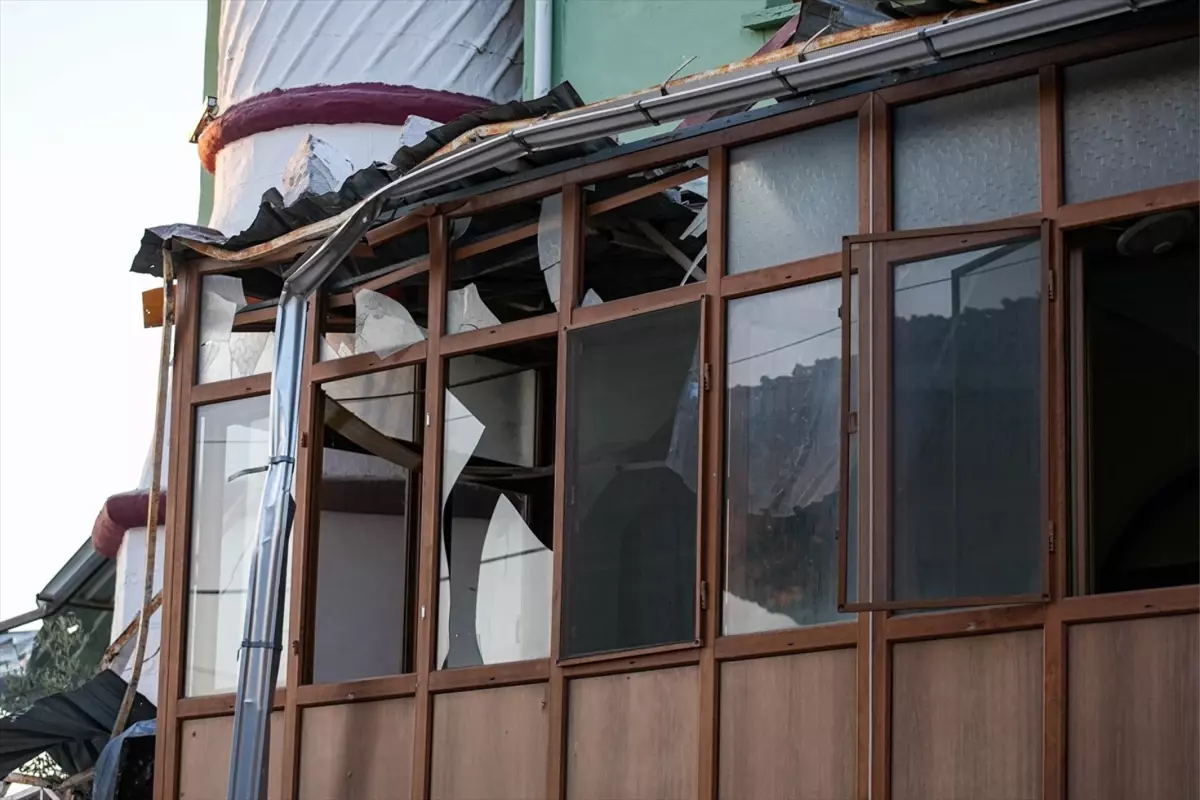 6.1'lik deprem sonrası 237 artçı sarsıntı meydana geldi
