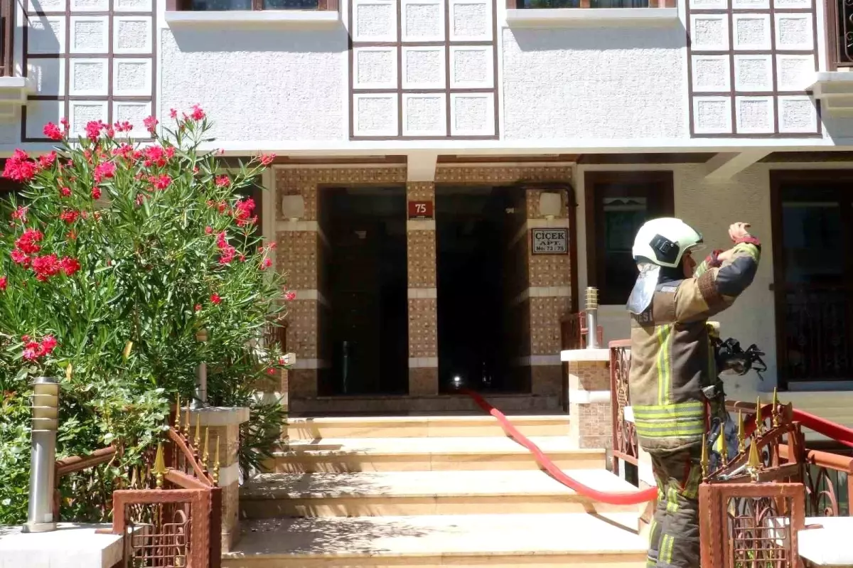 Ankara'da Apartman Bodrumunda Yangın Çıktı