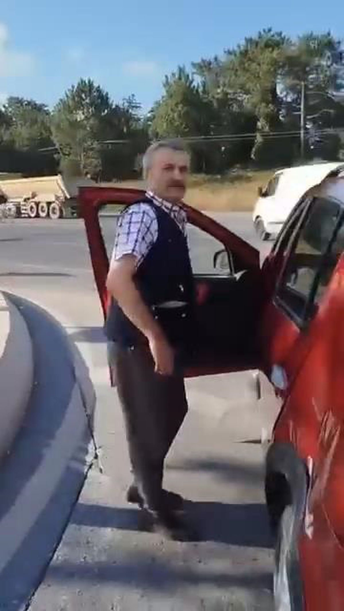 Trafik Tartışmasında Bıçaklı Tehdit