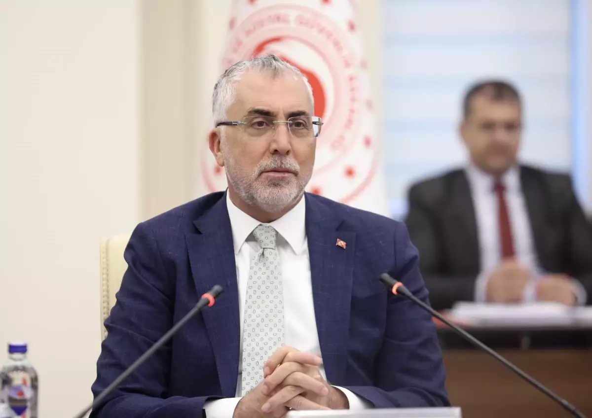 Bakan Işıkhan, Eğitim ve Bilim Hizmetleri Kolu ile Toplu Sözleşme Görüşmelerini Gerçekleştirdi