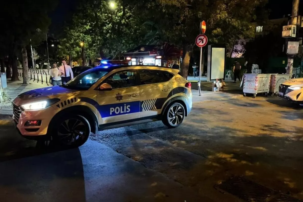 Bakırköy'de tartışmayı ayırmak isteyen kadın silahla vuruldu