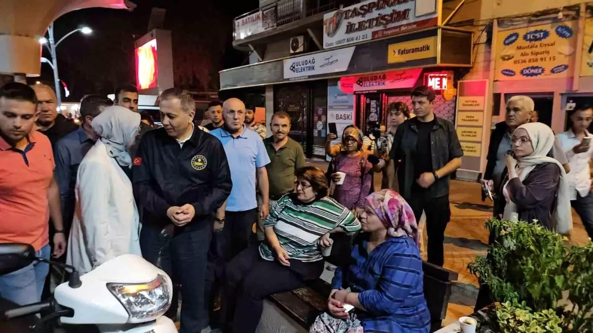 Balıkesir'de 6.1 Büyüklüğündeki Depremde 81 Yaşındaki Nihat Önbaş Hayatını Kaybetti