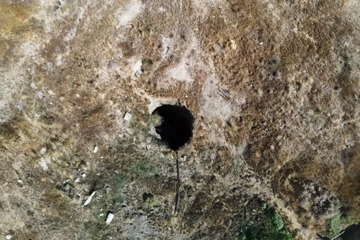 Balıkesir'deki depremin ardından Eskişehir'de obruk oluştu