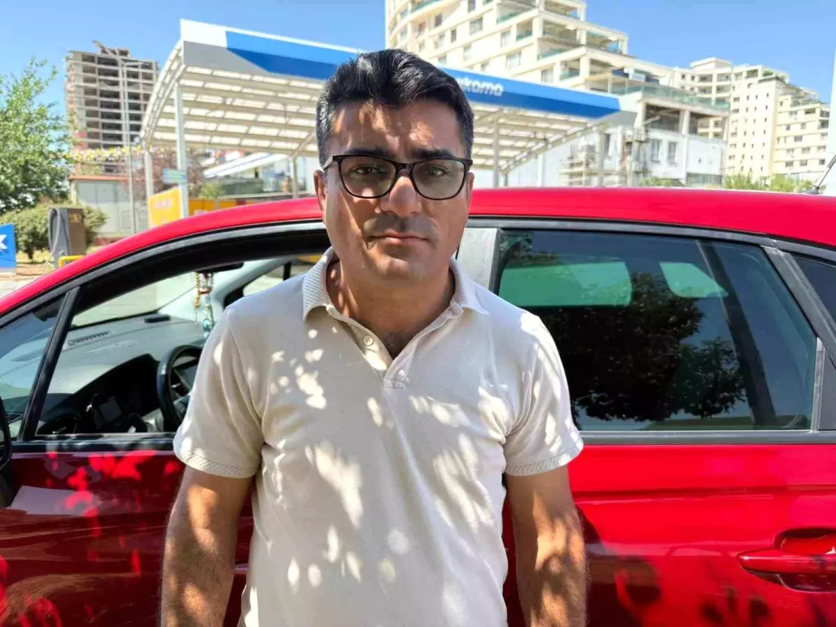 Engelli Çocuklarıyla Yolda Kalan Aile, Araç Mağduriyetini Anlattı