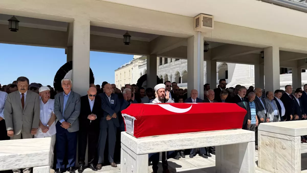 Halil Şıvgın Son Yolculuğuna Uğurlandı