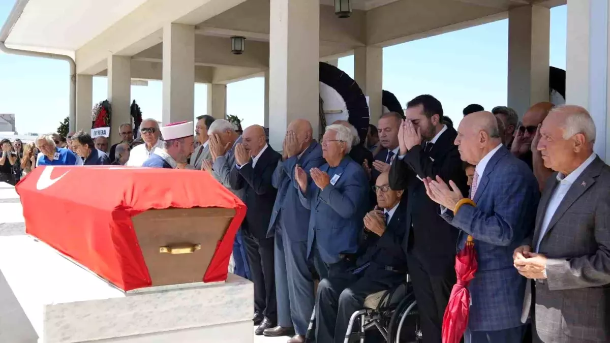 Eski Sağlık Bakanı Halil Şıvgın Son Yolculuğuna Uğurlandı