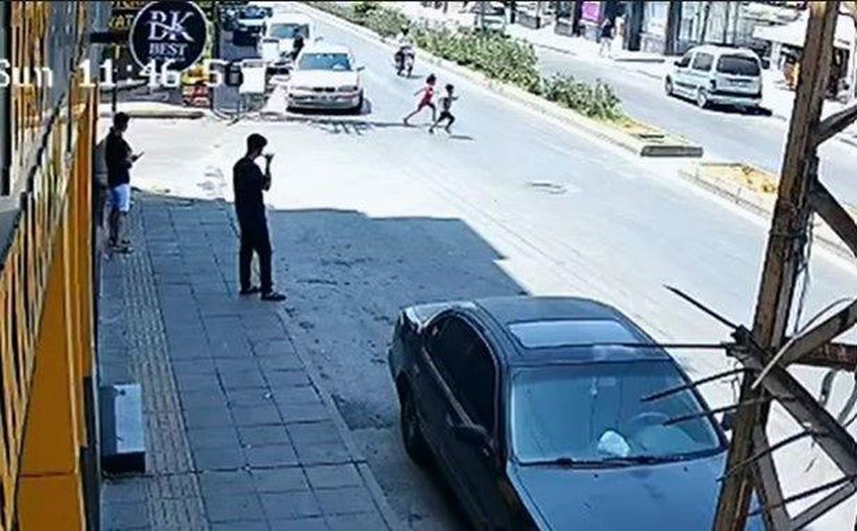 Mersin'de Korkunç Kaza: İki Kardeşe Motosiklet Çarptı, Biri Hayatını Kaybetti