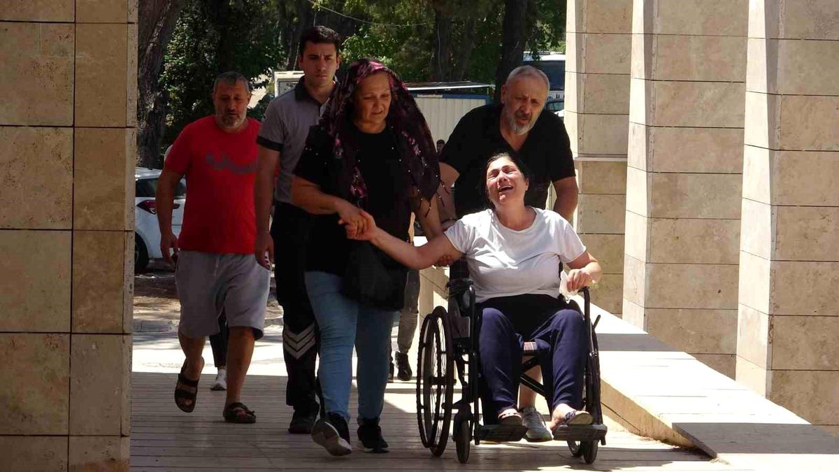 Sosyal Medya Fenomeni Deniz Servan Narin'in Cenazesi Antalya'da