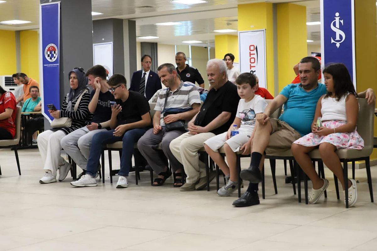 Denizli'de Görme Engelliler Türkiye Satranç Şampiyonası Düzenlendi
