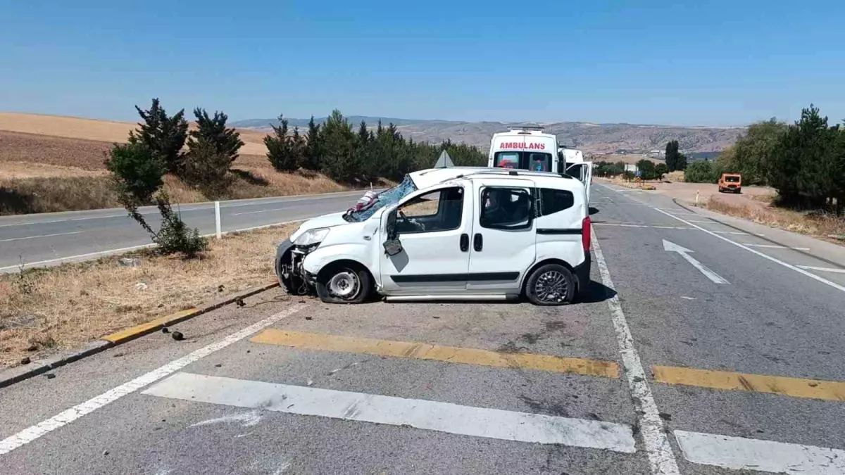 Kırıkkale'de Trafik Kazası: Aileden 5 Kişi Yaralandı