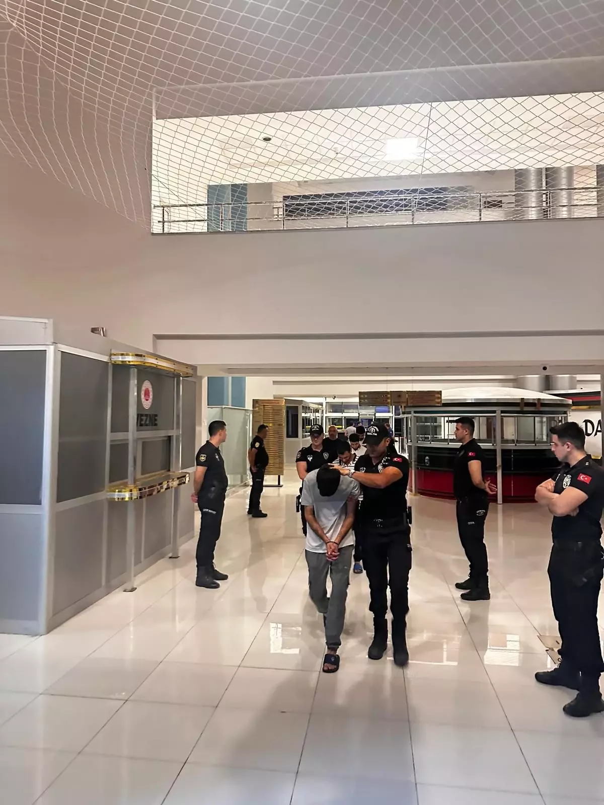 Samandağ'da Bıçaklı Kavga: 4 Şüpheli Tutuklandı