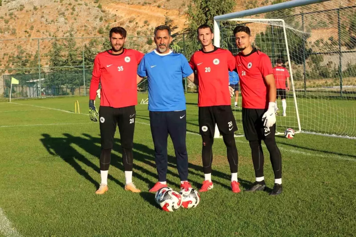 Isparta32 Spor Kalecileri Yoğun Antrenmanlarla Hazırlanıyor