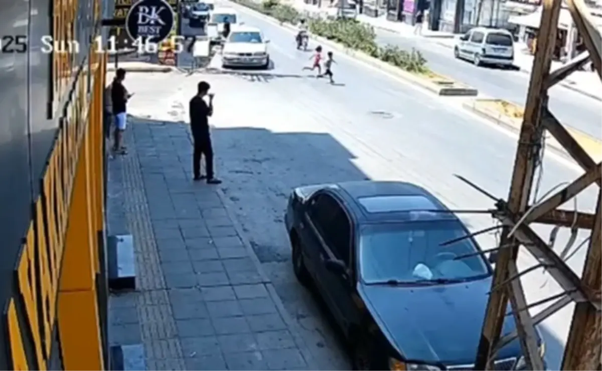 Mersin'de Motosiklet Kazası: 5 Yaşındaki Çocuk Hayatını Kaybetti