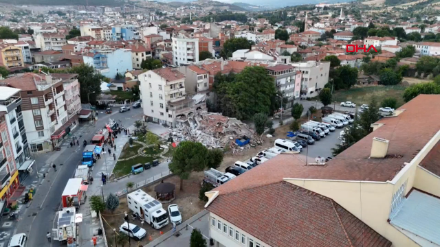sindirgida daki depremde yikilan binayla ilgili 18936033 5689 m