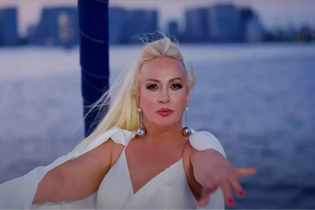Uzun süredir tedavi gören şarkıcı Ayla Başar'dan acı haber