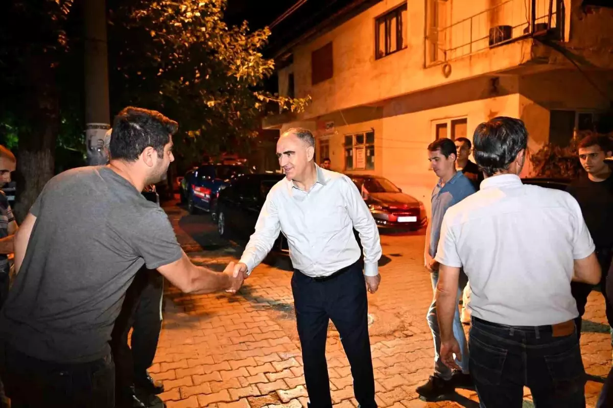 Manisa Vali Özkan, Sındırgı'daki Deprem Sonrası İnceme Yaptı